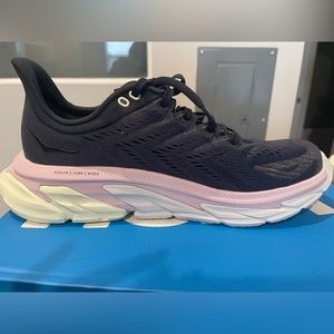 HOKA Women’s Clifton Edge Shoes, Outer Space/Orchid Hush, Size 11